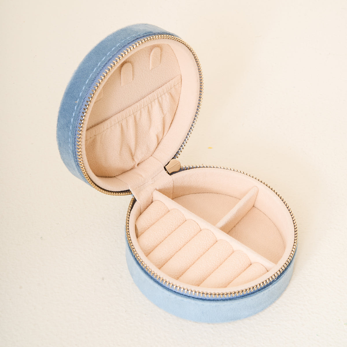Floral Misty Blue Round Velvet Jewelry Case