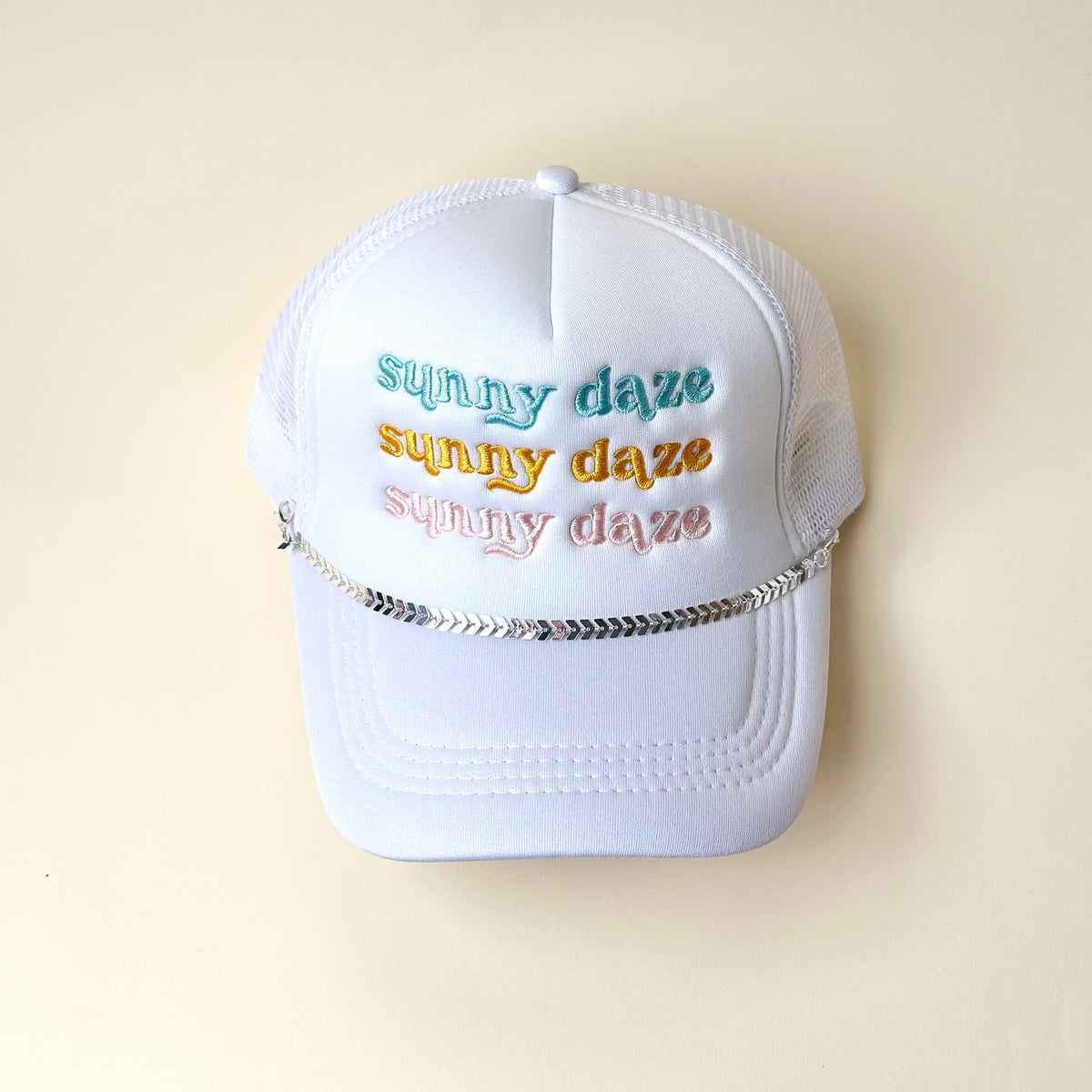 Silver-Leaf Chain Trucker Hat Chain