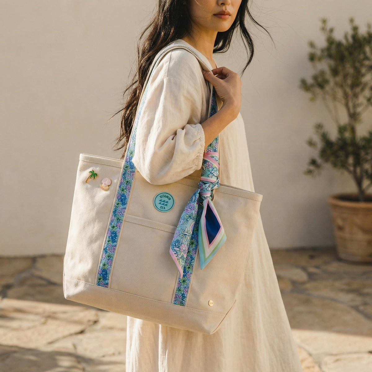 Coastal Cove The Darling Canvas Tote Bag