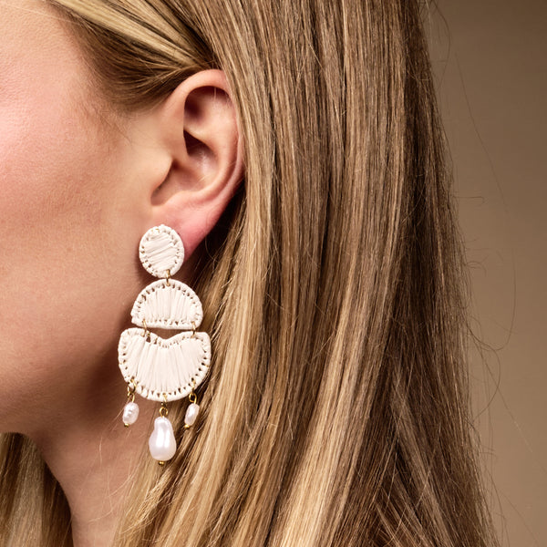 White Pearl Affair Earrings