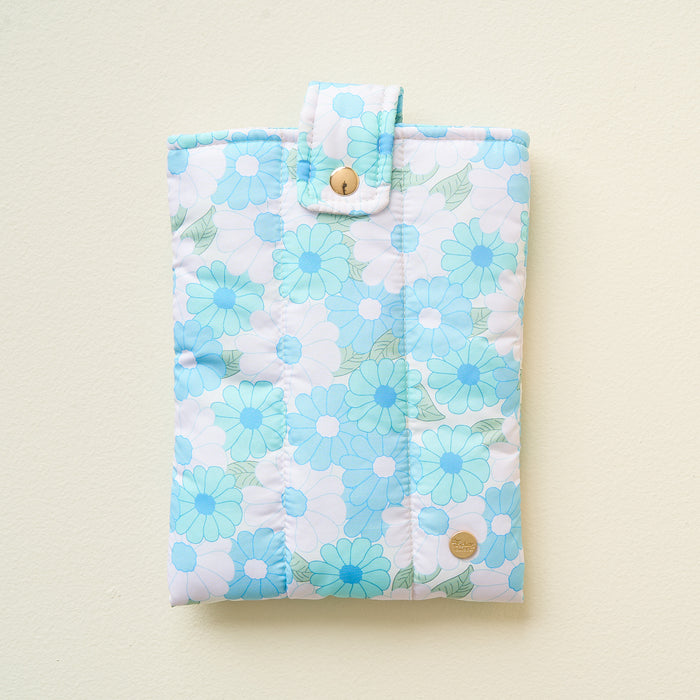Daisy Craze Aqua Book Cover