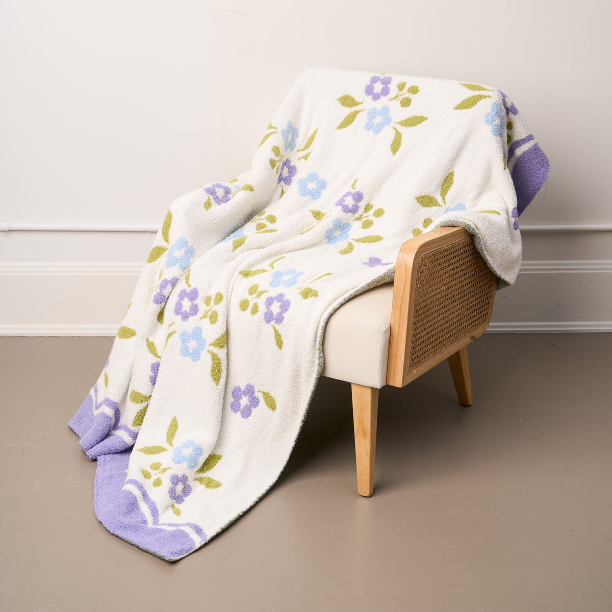 Scalloped Floral Periwinkle Cozy Dreams Luxe Blanket