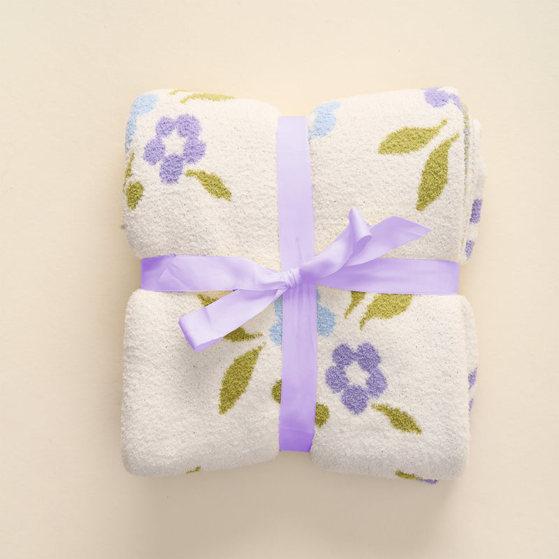 Scalloped Floral Periwinkle Cozy Dreams Luxe Blanket