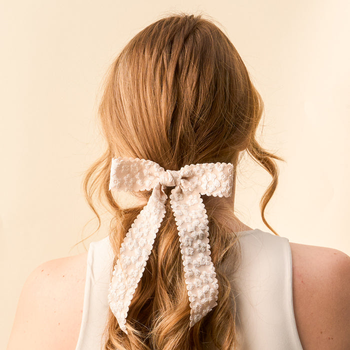 Champagne Flower Scallop Hair Bow