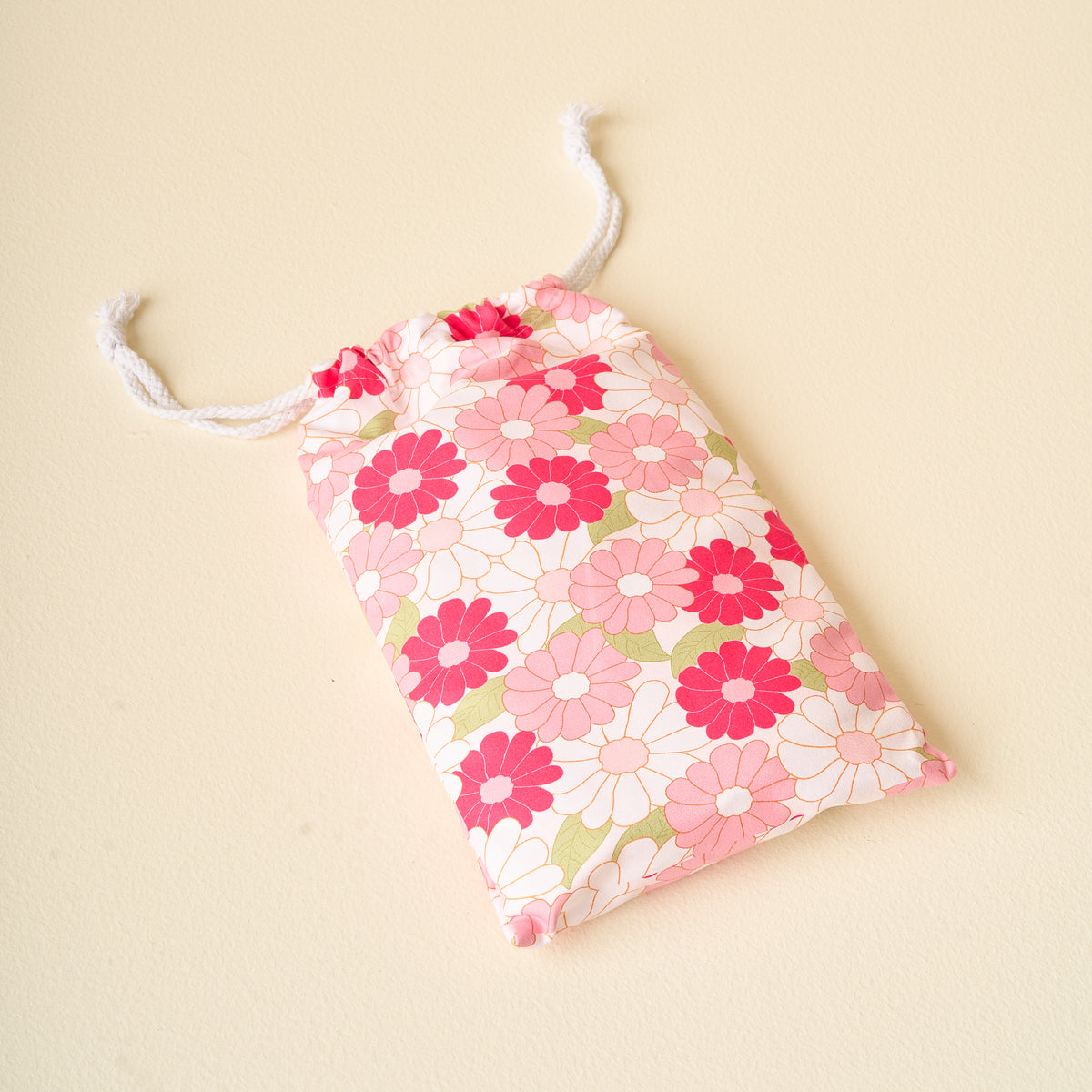 Daisy Craze Hot Pink XL Quick-Dry Beach Towel
