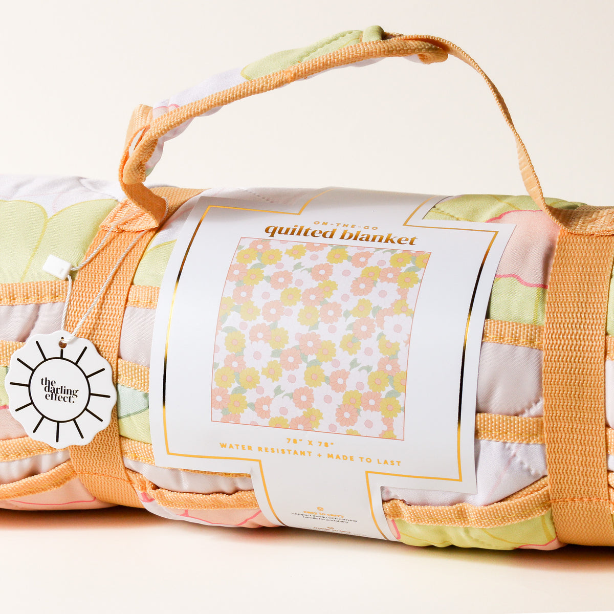 Daisy Craze Peach On-the-Go Quilted Blanket