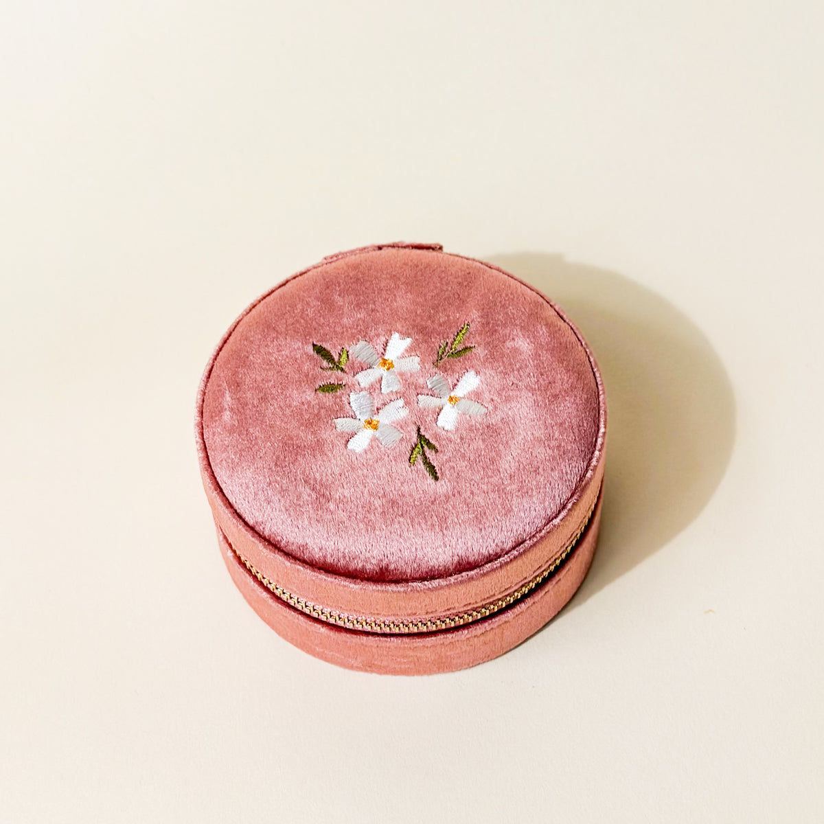 Rose Round Velvet Jewelry Case