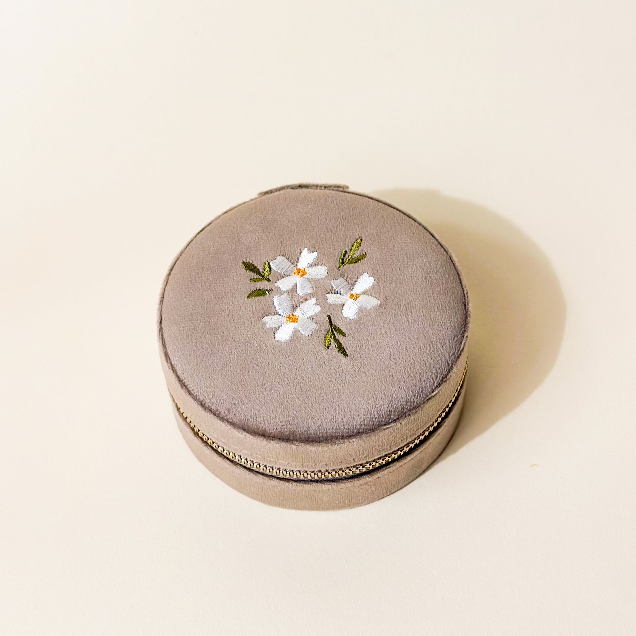 Round Velvet Jewelry Case