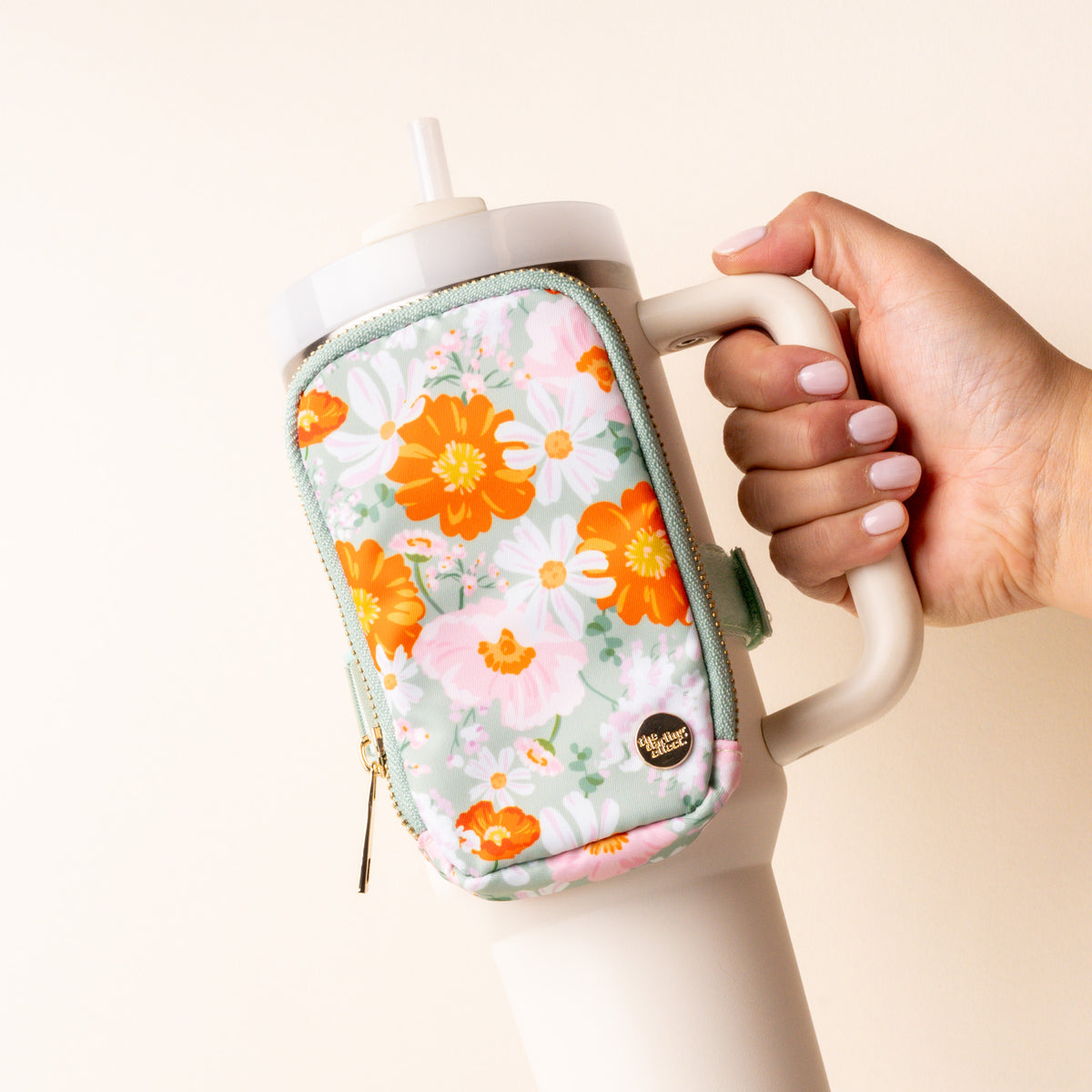 Bouquet Beauty Sage Tumbler Fanny Pack