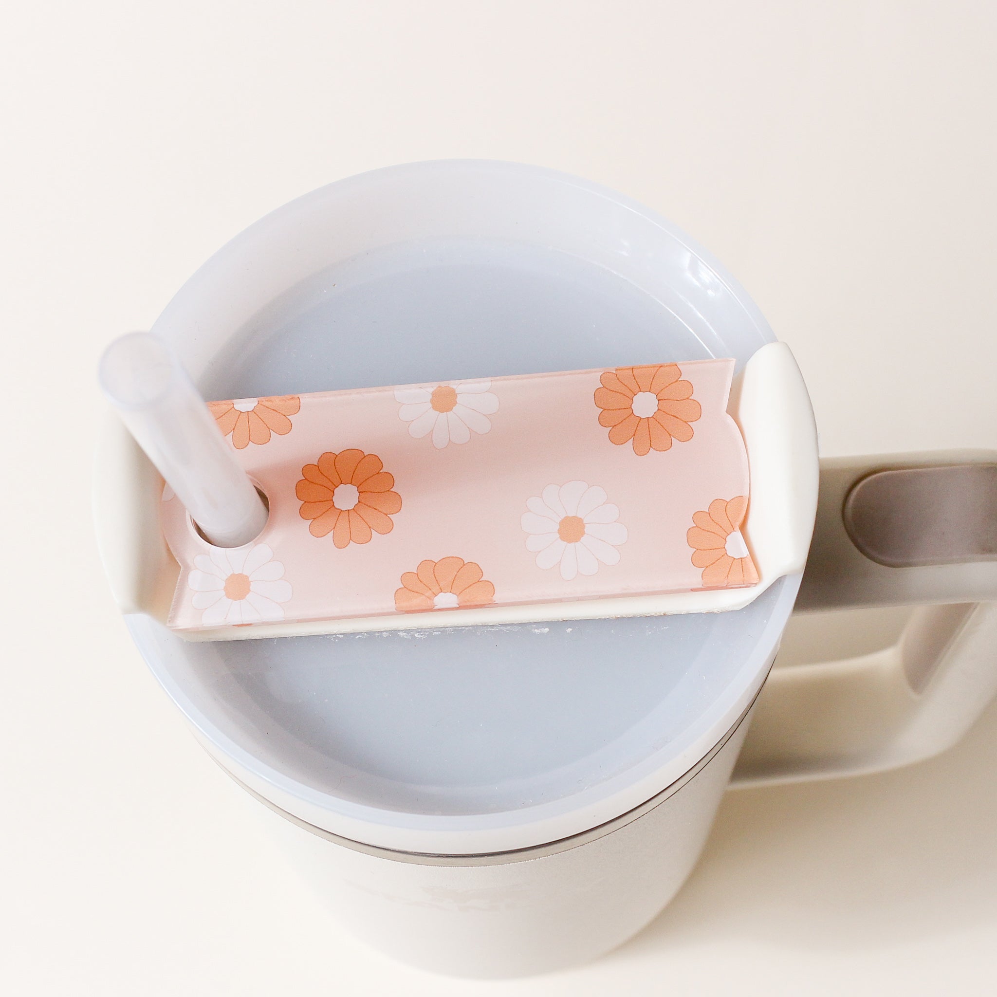 Darling Daisy Tan Tumbler Lid Tag