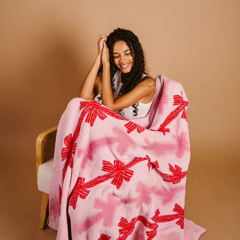 Ribbons & Bows Cozy Dreams Luxe Blanket