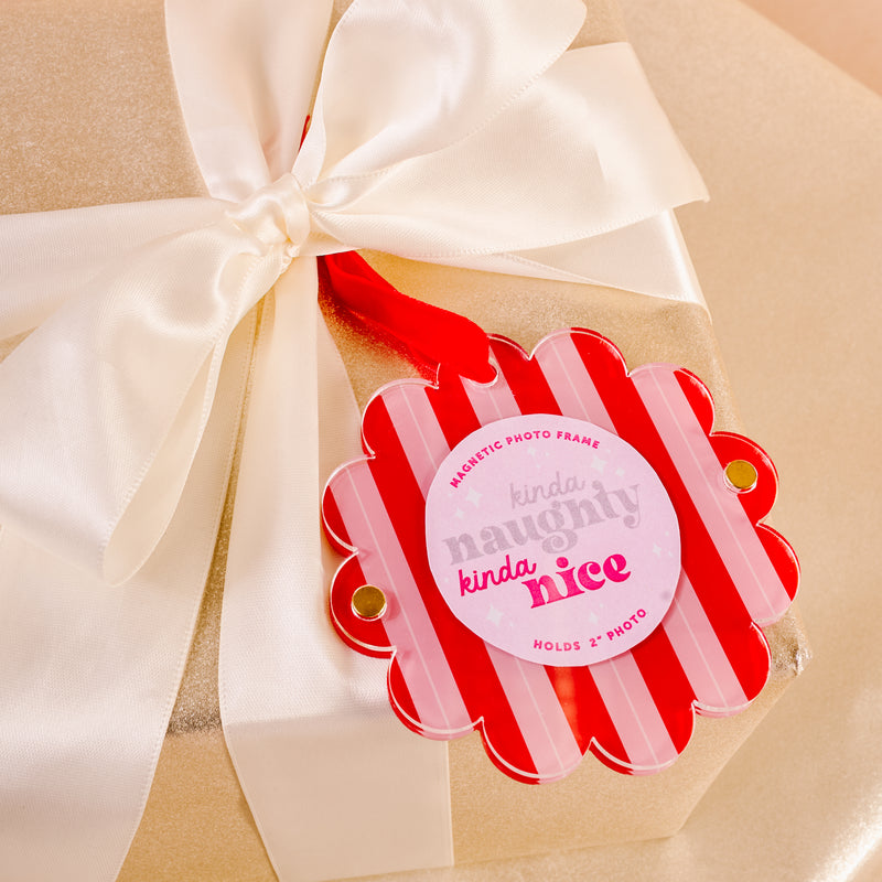 Peppermint Stripes Scalloped Round Picture Frame Ornament