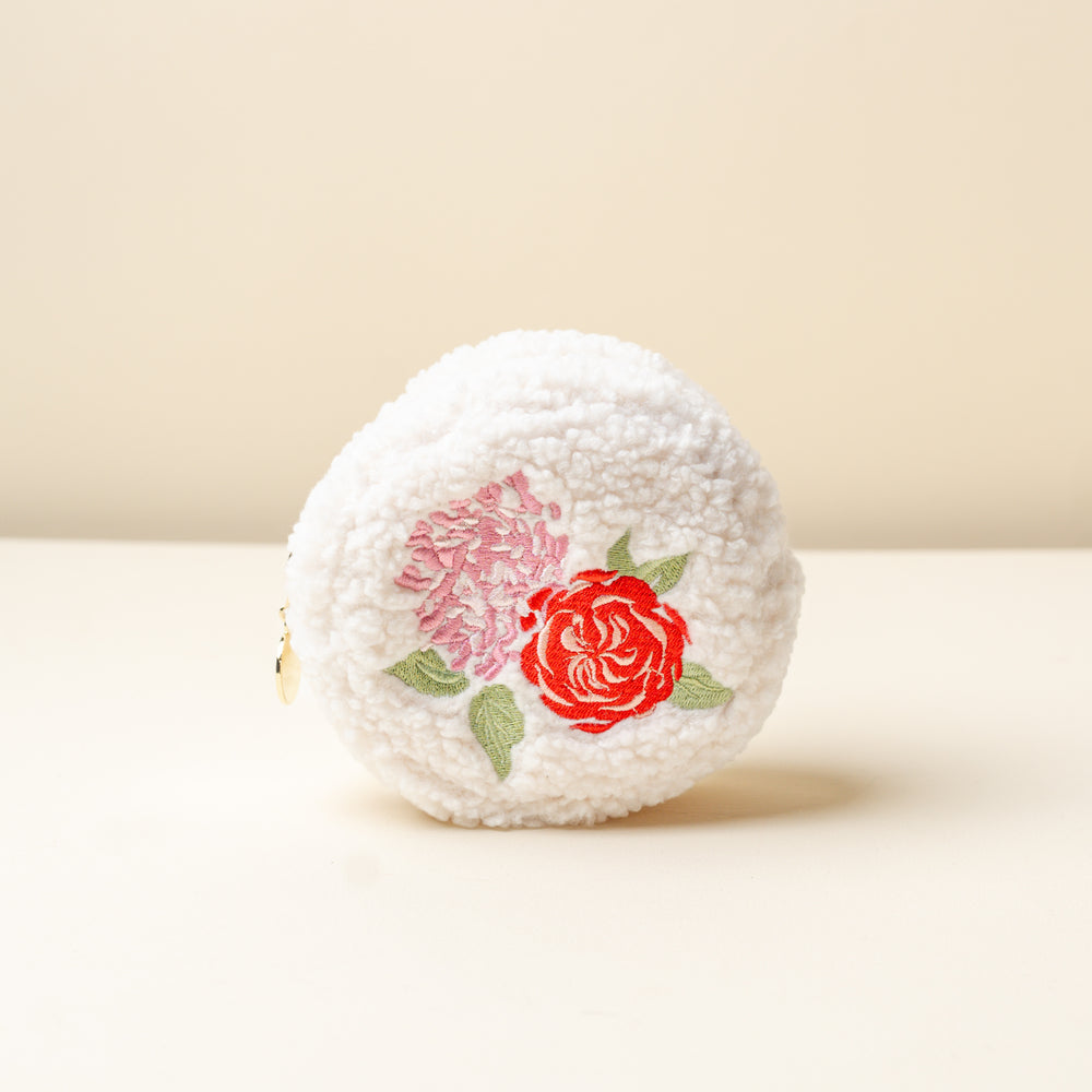 Roses Circle Teddy Pouch