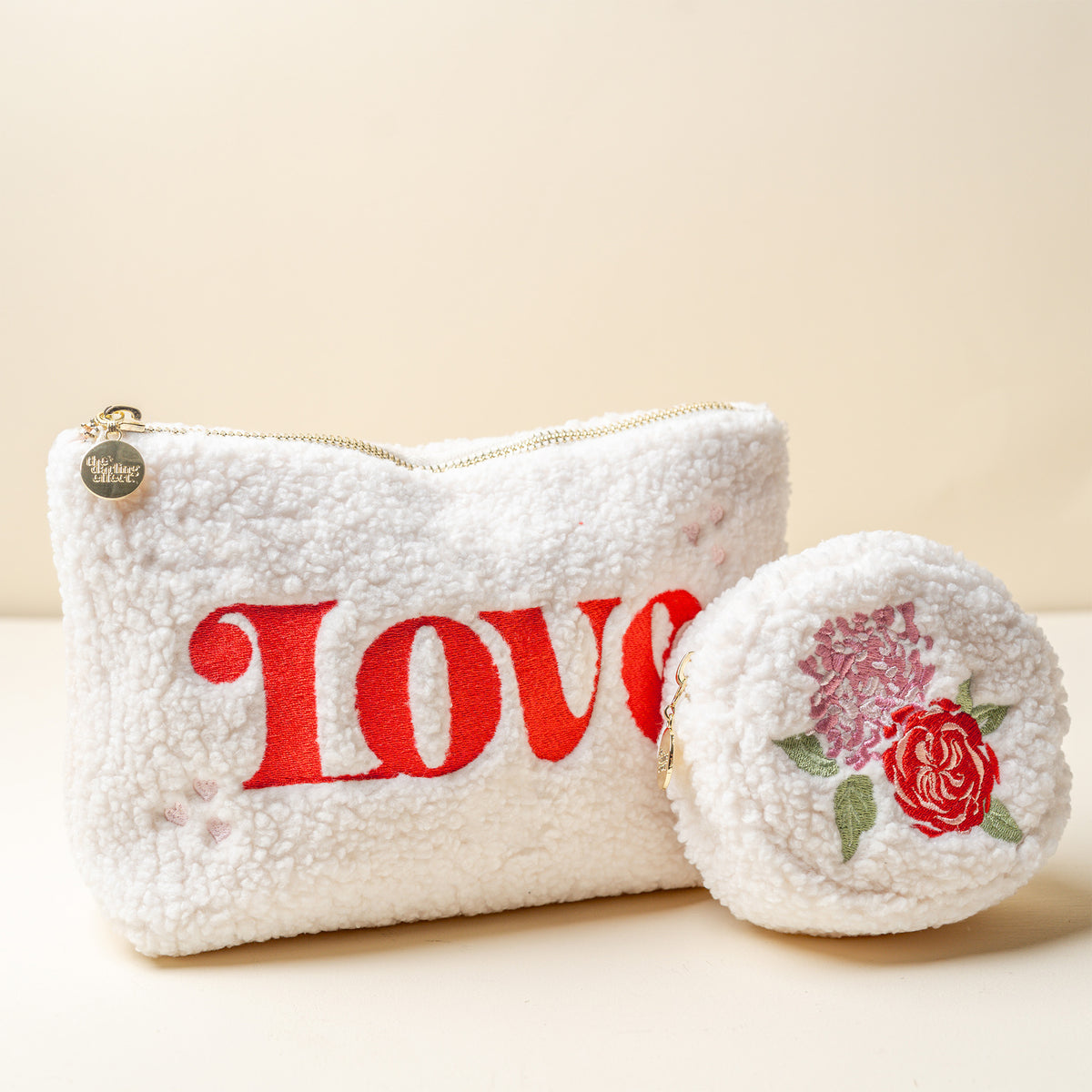 Circle Roses Teddy Pouch