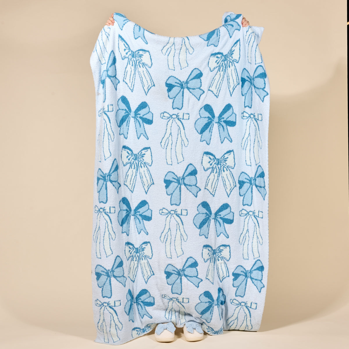 Blushing Bows Blue Cozy Dreams Luxe Blanket
