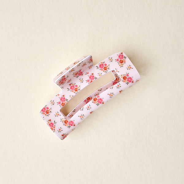 Endless Daydream Cream Claw Clip