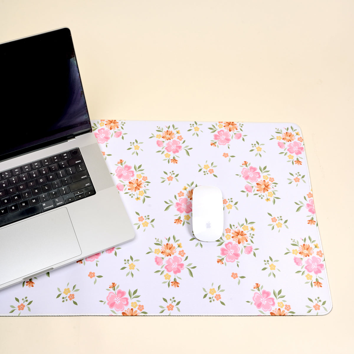 Endless Daydream Cream Style Station Desk Mat
