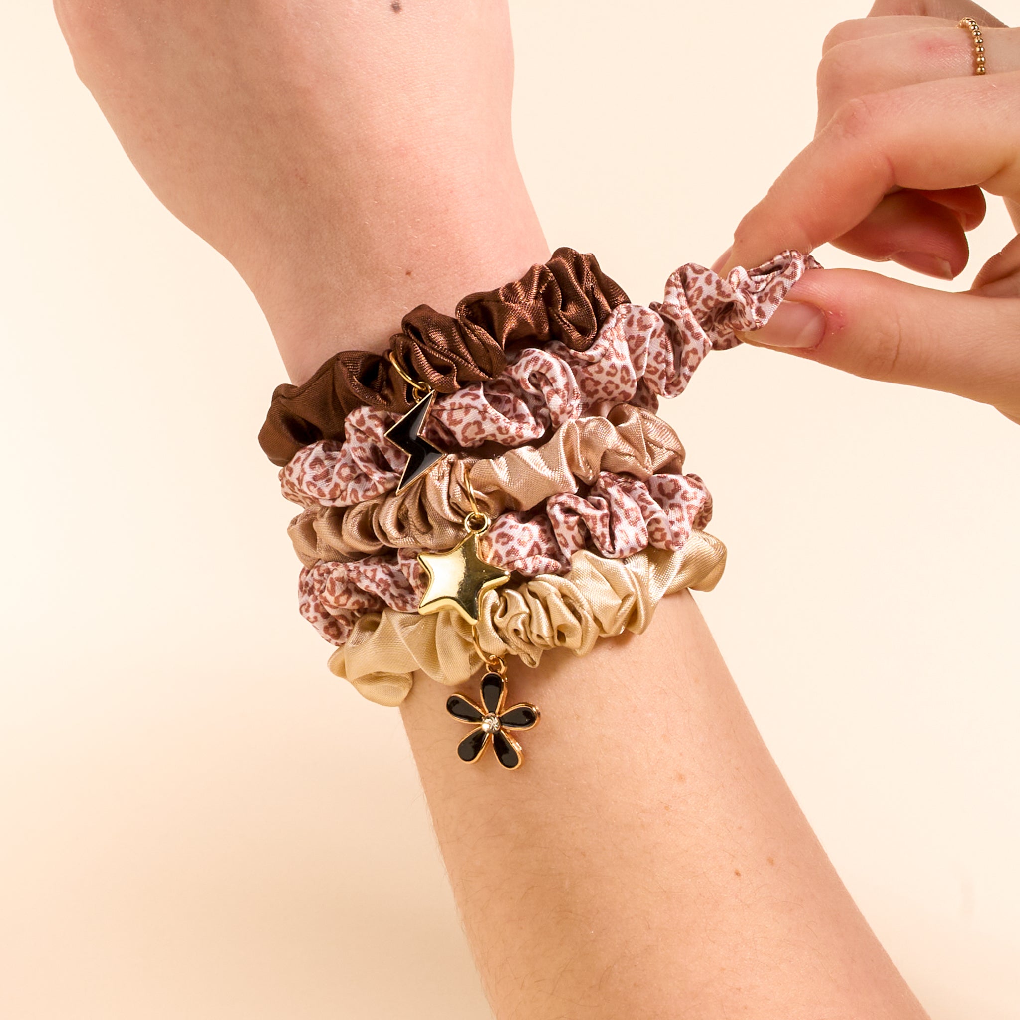 Scrunchie Charm Sets – The Darling Effect