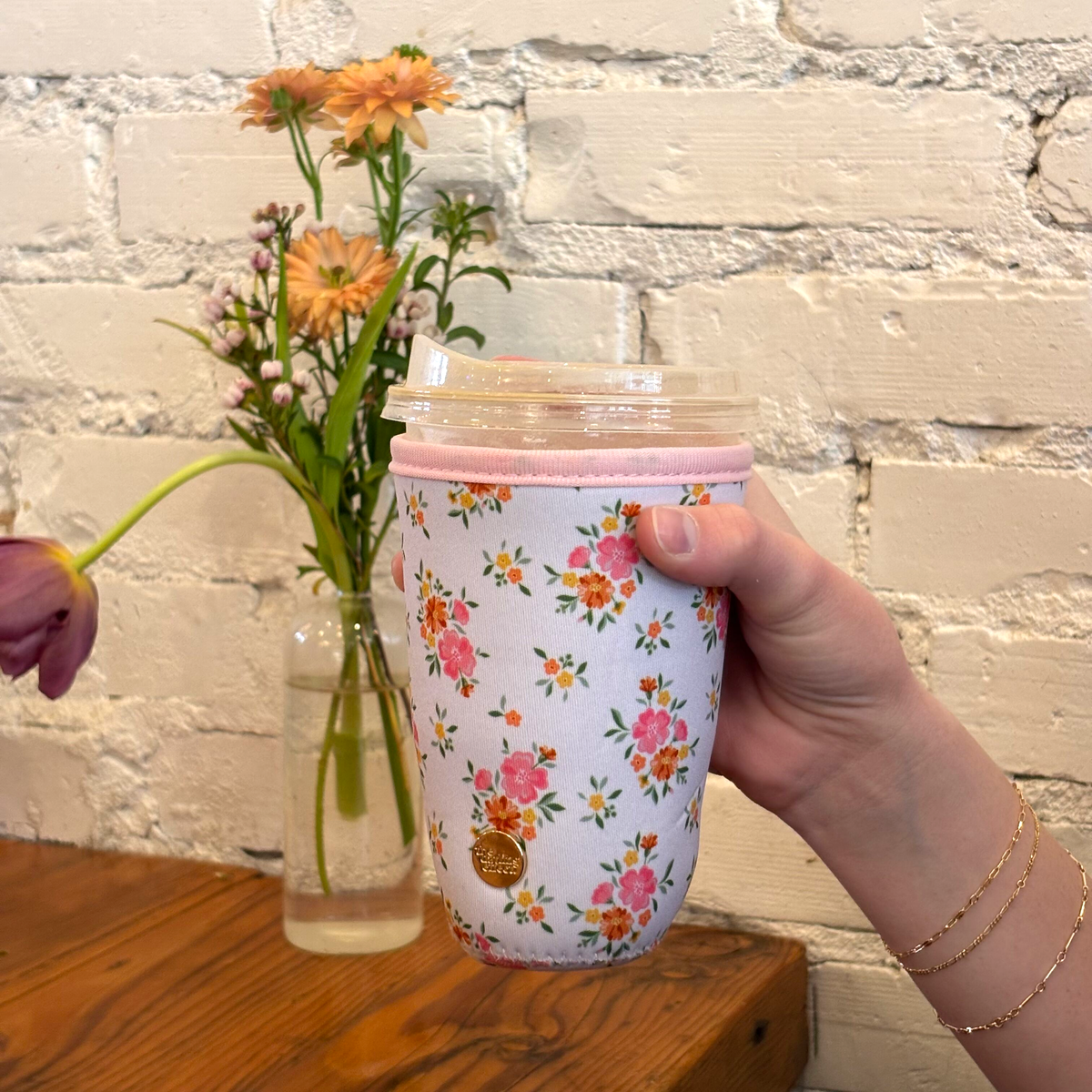 Endless Daydream Cream Sip Savvy Drink Sleeve-Regular