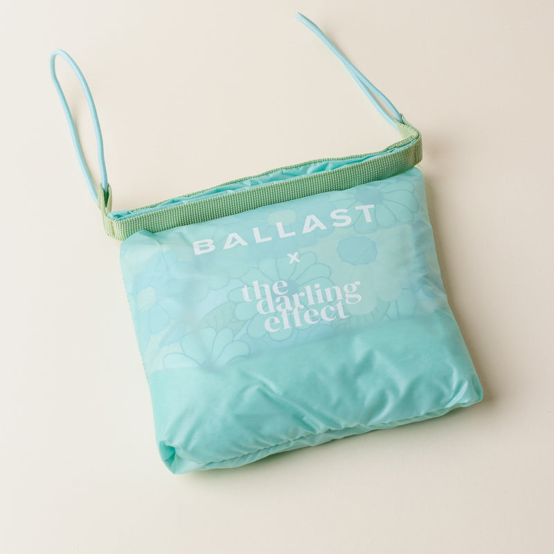 Daisy Craze Aqua Ballast x Darling Effect Beach Pillow