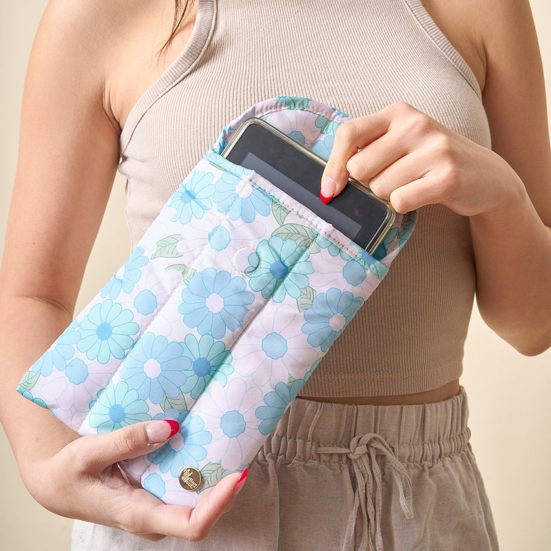 Daisy Craze Aqua Kindle Sleeve