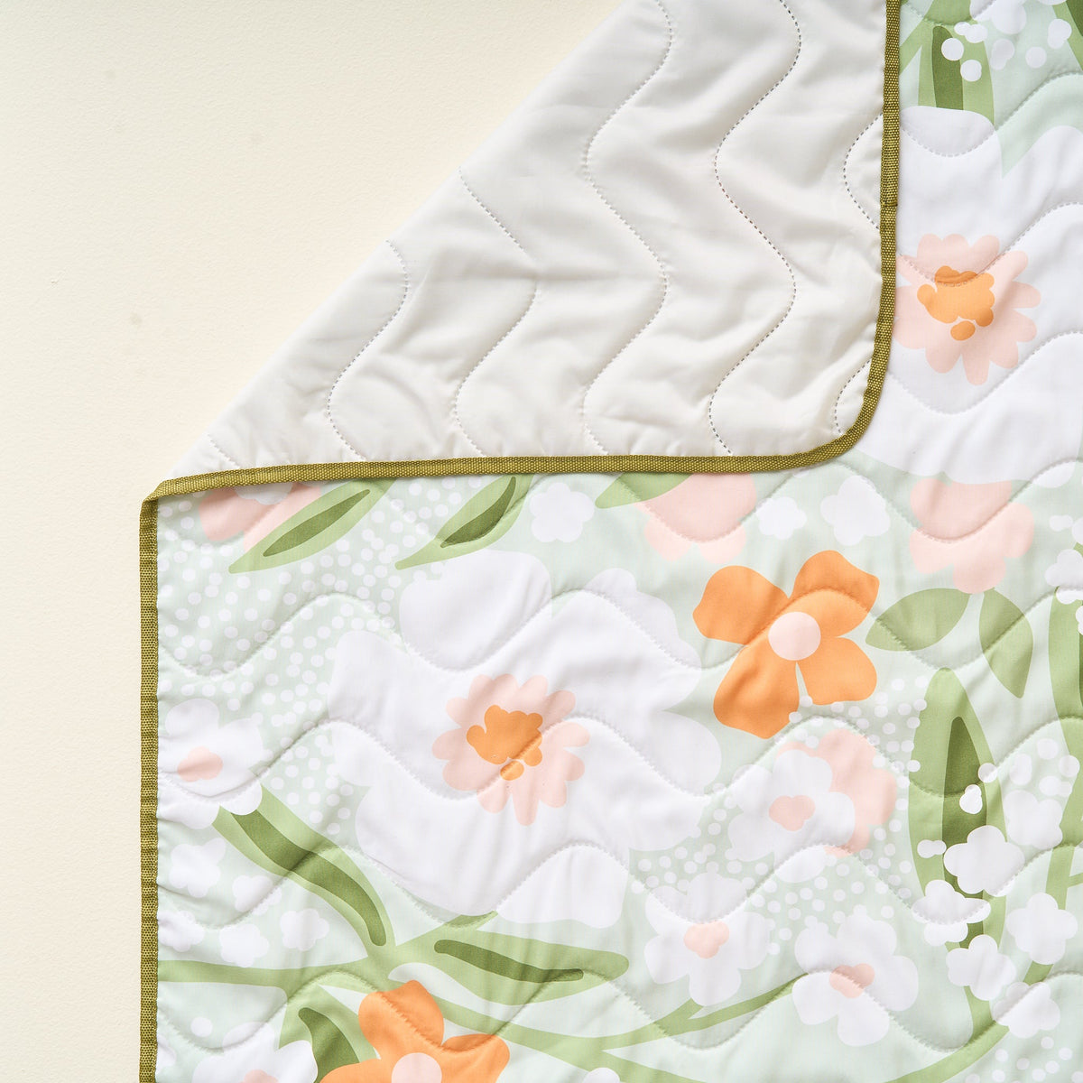 Floral Haven Sage On-the-Go Quilted Picnic Blanket