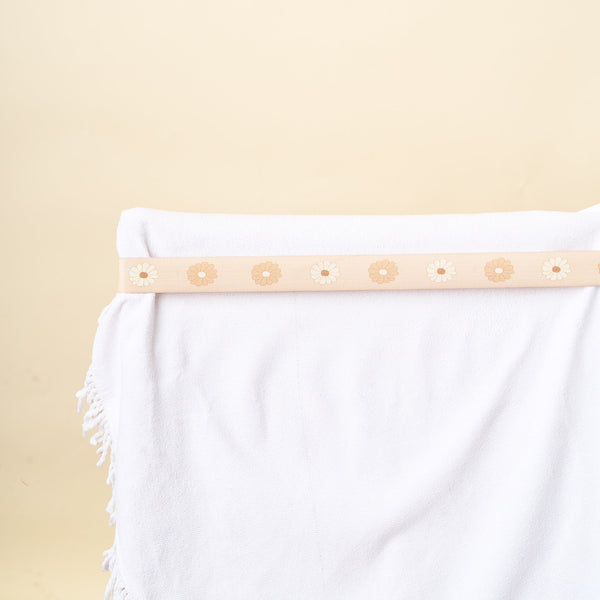 Darling Daisy Tan Stay-Put Towel Band